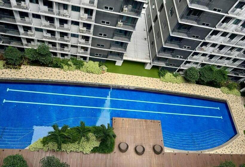 Pasay Condotel With Massage Chair And Ps4 Stellar Suites