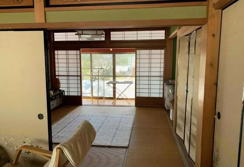 Majatalo 余呉の里山 ランプの宿 さくら