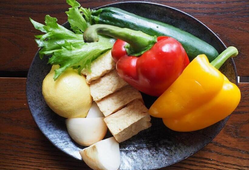 بنسيون 余呉の里山 ランプの宿 さくら