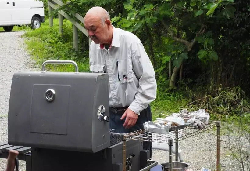 Majatalo 余呉の里山 ランプの宿 さくら
