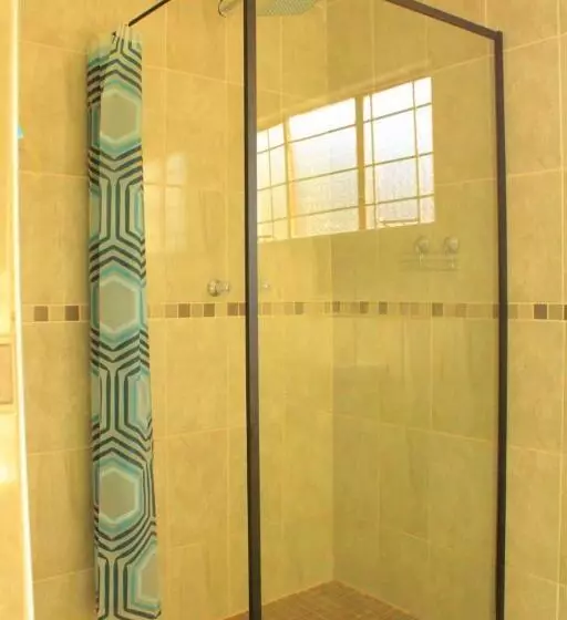 Majatalo 7th Dimension Guesthouse