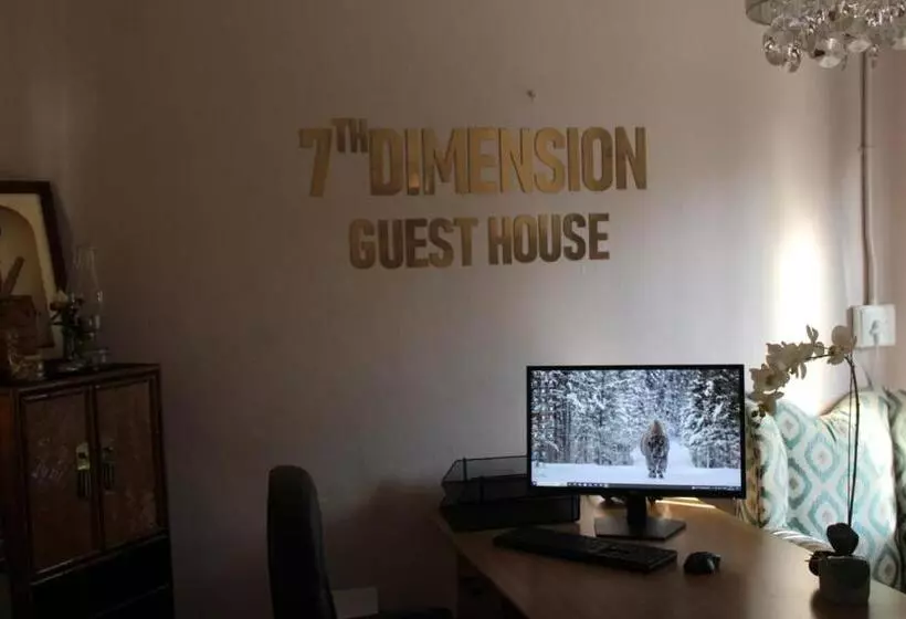 Majatalo 7th Dimension Guesthouse