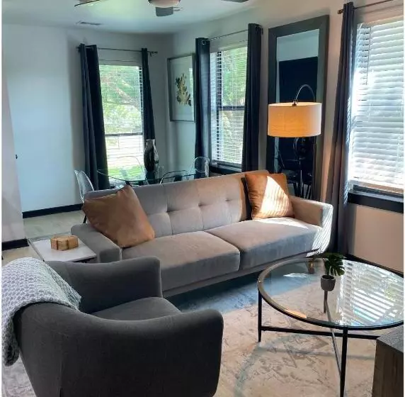 Majatalo Champion Suite; Modern Guesthouse