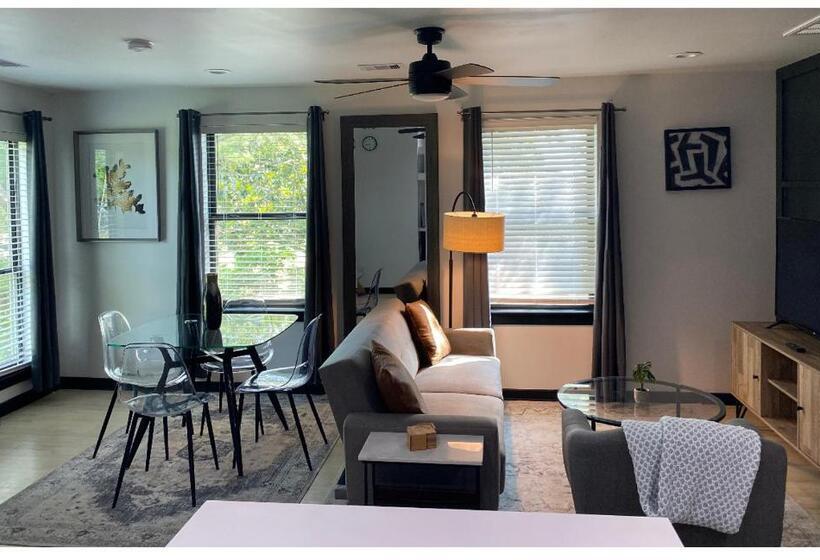 膳宿费 Champion Suite; Modern Guesthouse