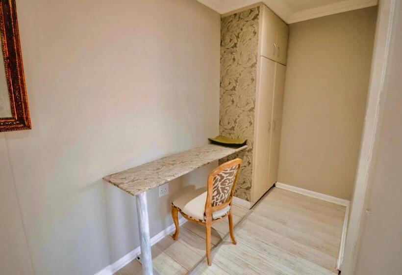 Pensió Lesmar Boutique Guesthouse