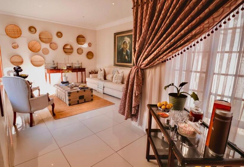 Pensió Lesmar Boutique Guesthouse