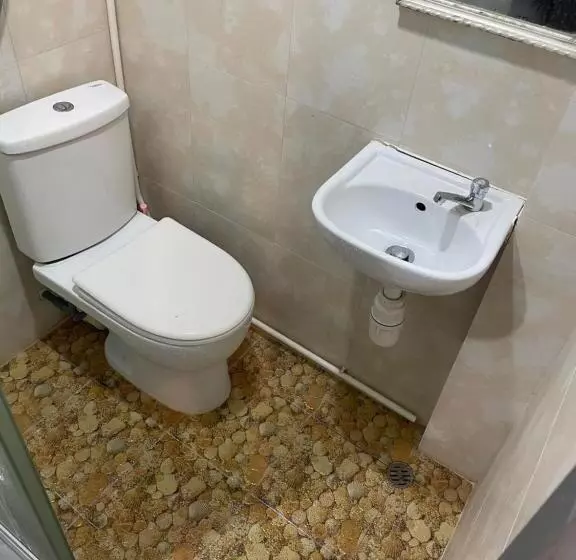 پانسیون Relaince International Hostel