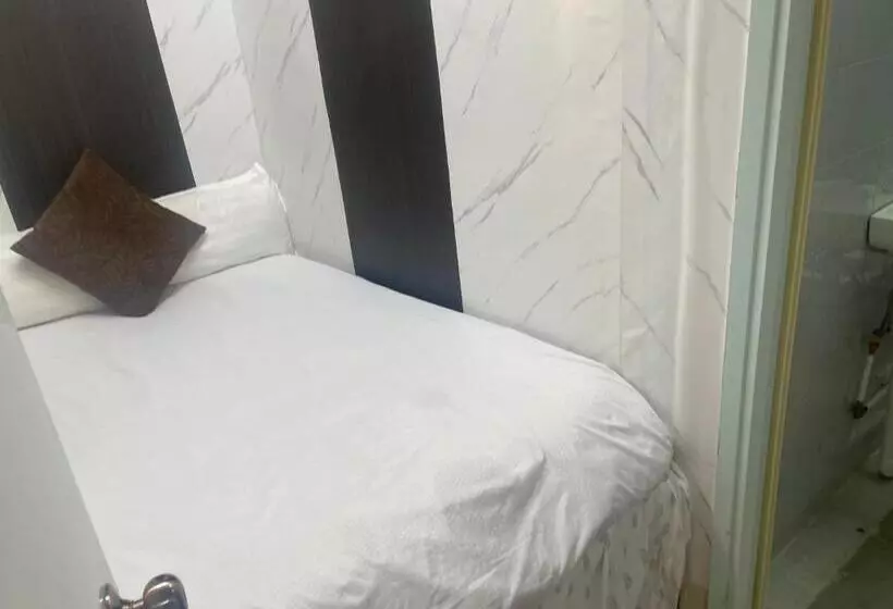 پانسیون Relaince International Hostel