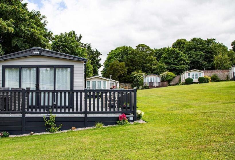 אתר נופש Springwood Holiday Park