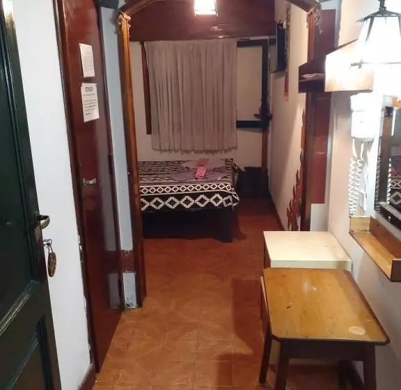ユースホステル La Posada Del Sol