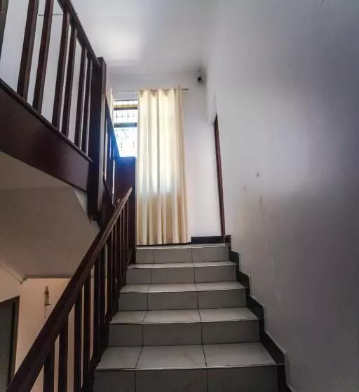 هاستل Melvis Place