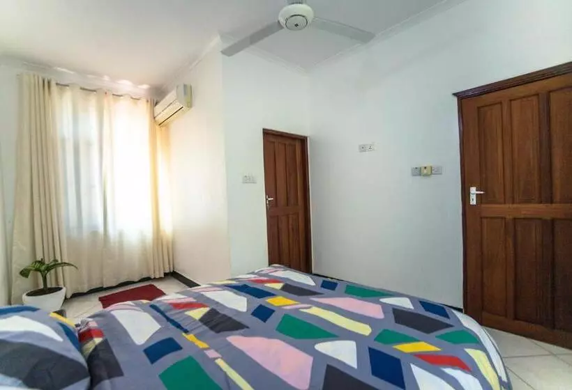 هاستل Melvis Place