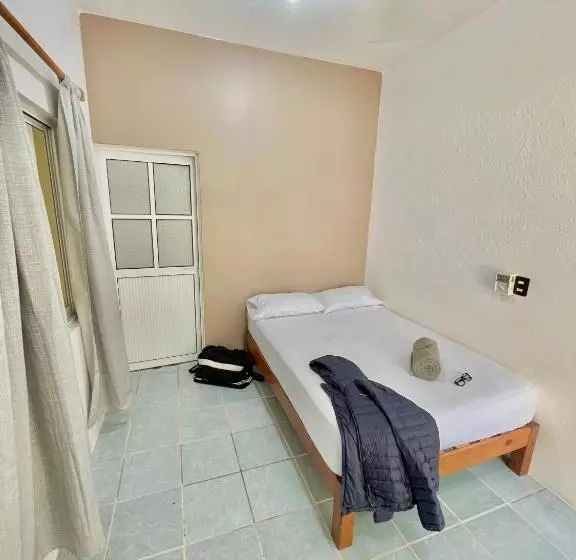 ユースホステル Single Fin Suites & Rooms La Punta Zicatela
