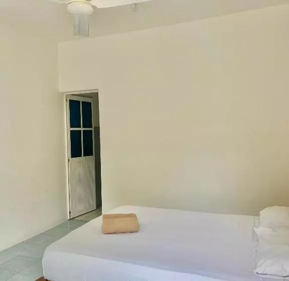 ユースホステル Single Fin Suites & Rooms La Punta Zicatela