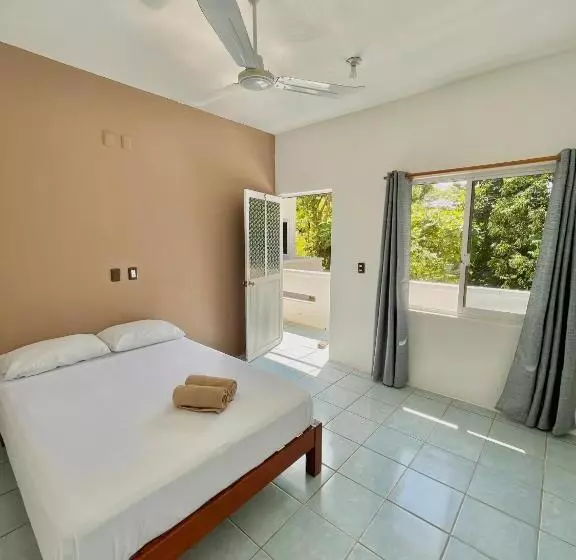 ユースホステル Single Fin Suites & Rooms La Punta Zicatela