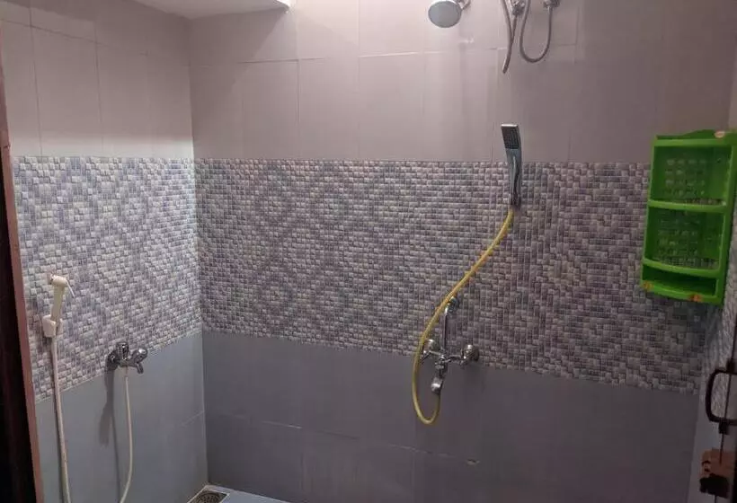Aura Hostel
