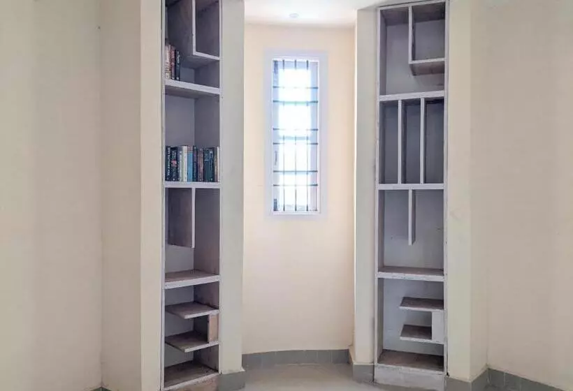 Aura Hostel