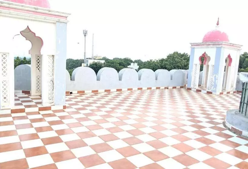 Aura Hostel