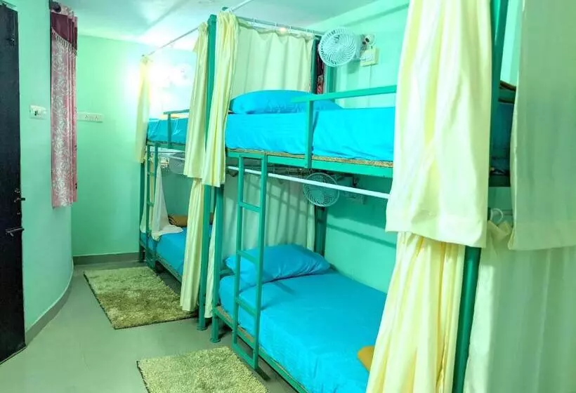 Aura Hostel