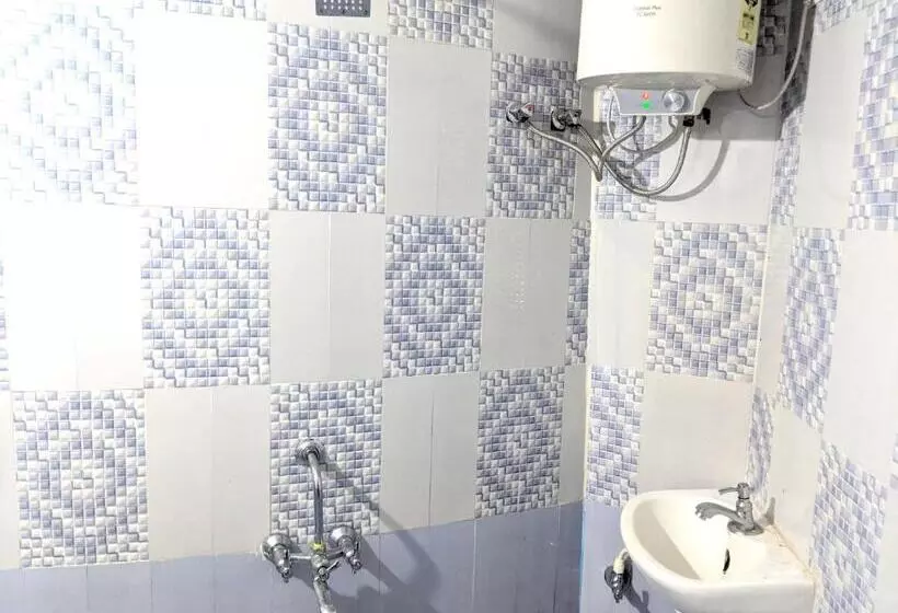 Aura Hostel