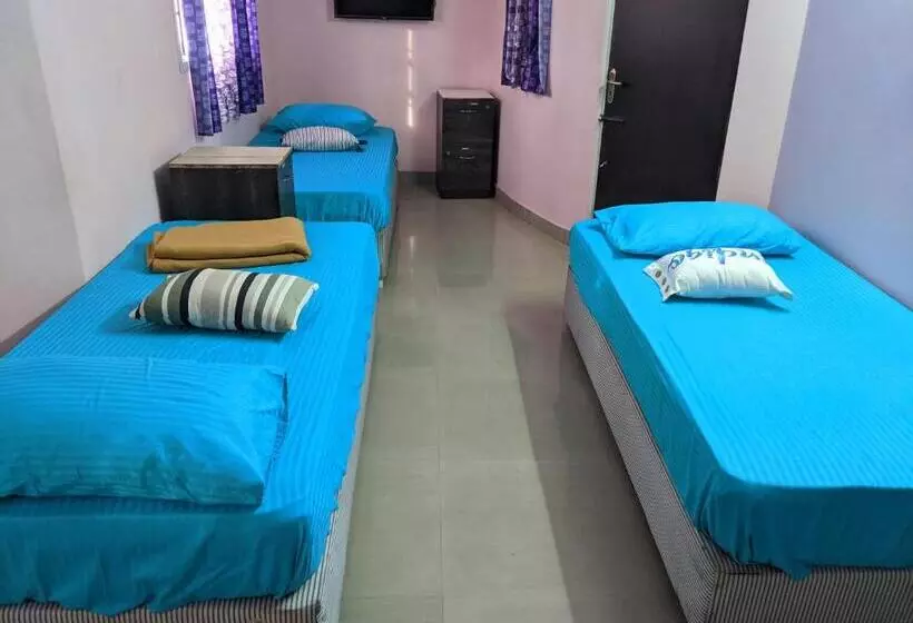 Aura Hostel