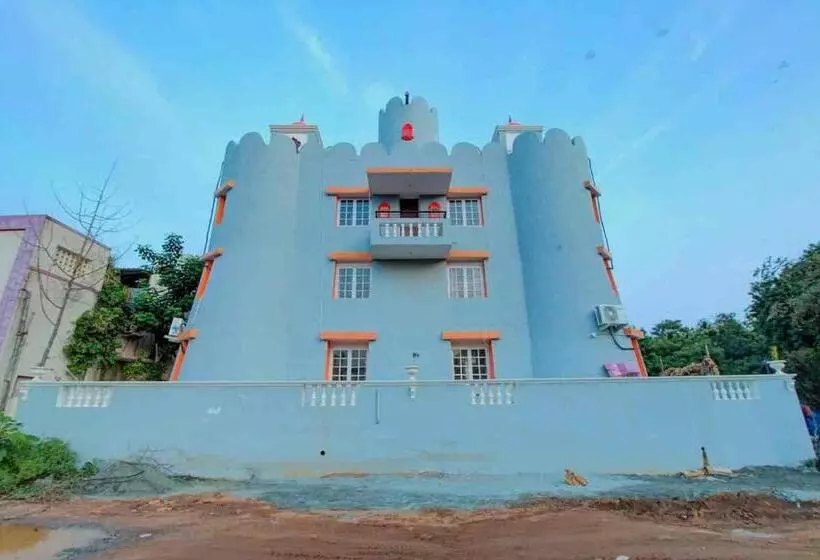 Aura Hostel