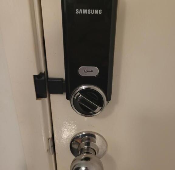 צימר Mick S Shared Townhouse