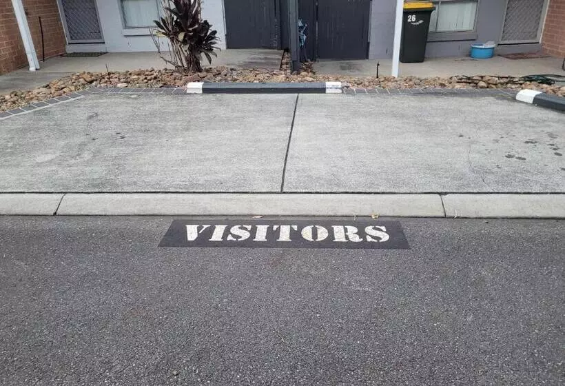 Aamiaismajoitus (B&B) Mick S Shared Townhouse