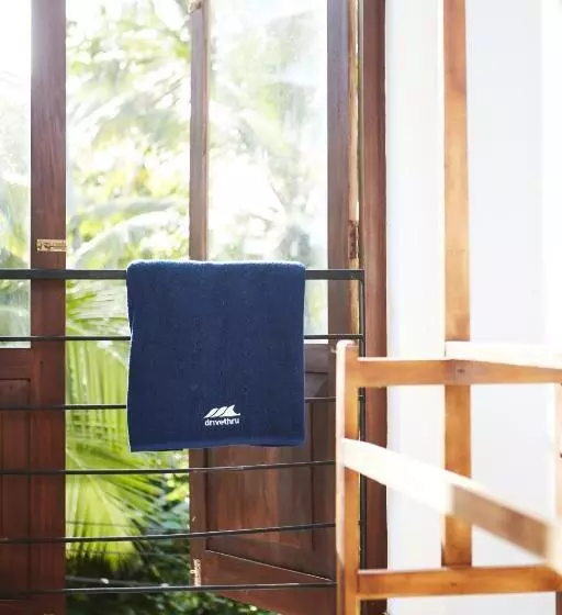 Drivethru Hostel Polhena