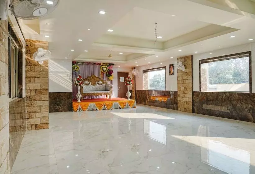 Fabhotel Ashoka