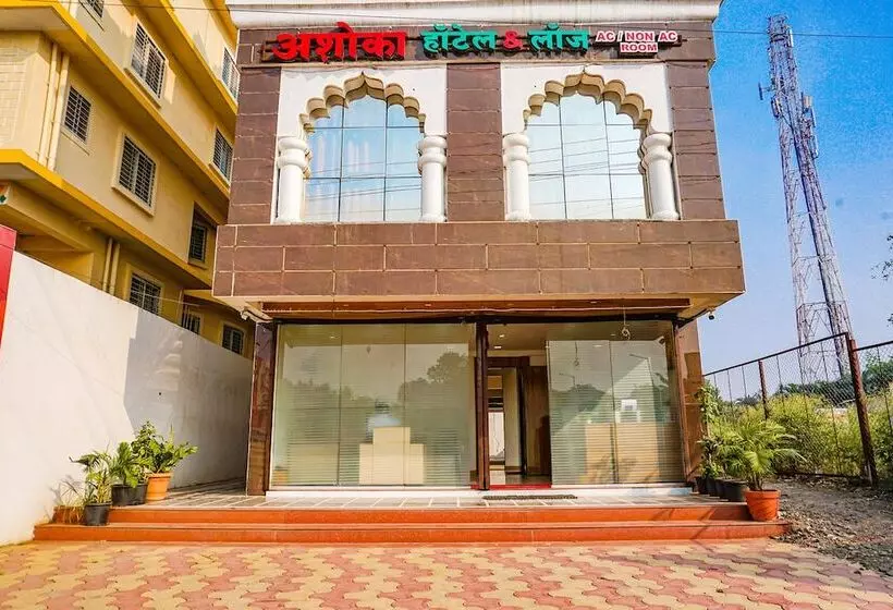 Fabhotel Ashoka