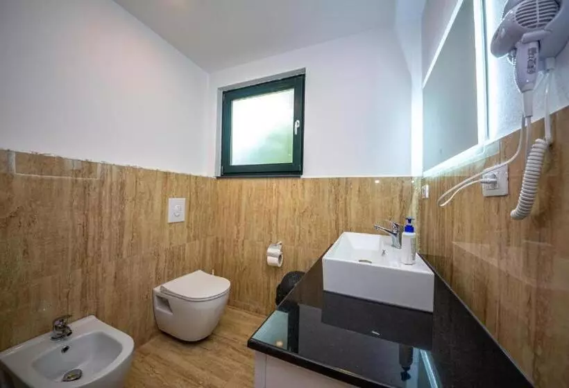 ホテル I Gjuetise