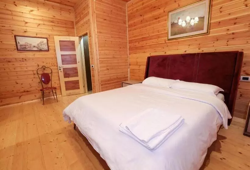 ホテル I Gjuetise