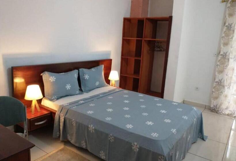 בית מלון כפרי Les Yillaga