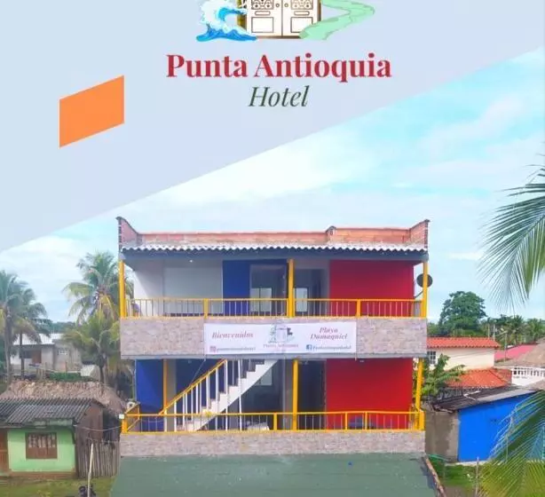 ホテル Punta Antioquia