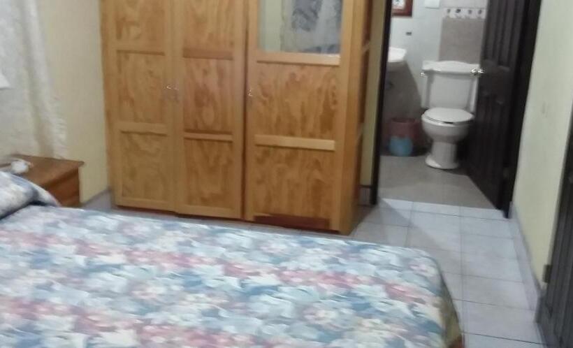 بنسيون Casa Elia