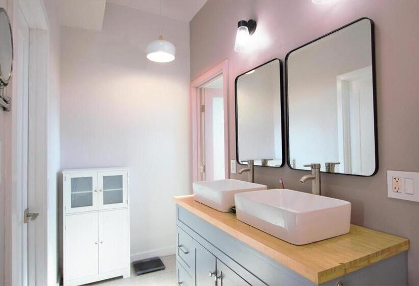 ペンション Modern Executive Suite W/ Kitchenette And Laundry