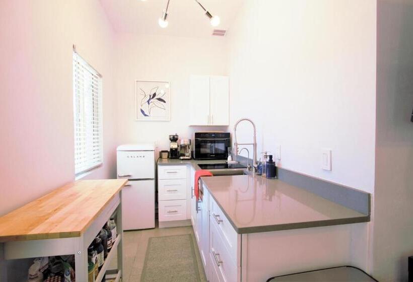 ペンション Modern Executive Suite W/ Kitchenette And Laundry