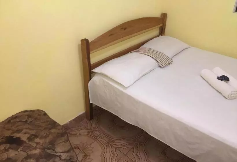 ユースホステル Camping E Pousada Primavera