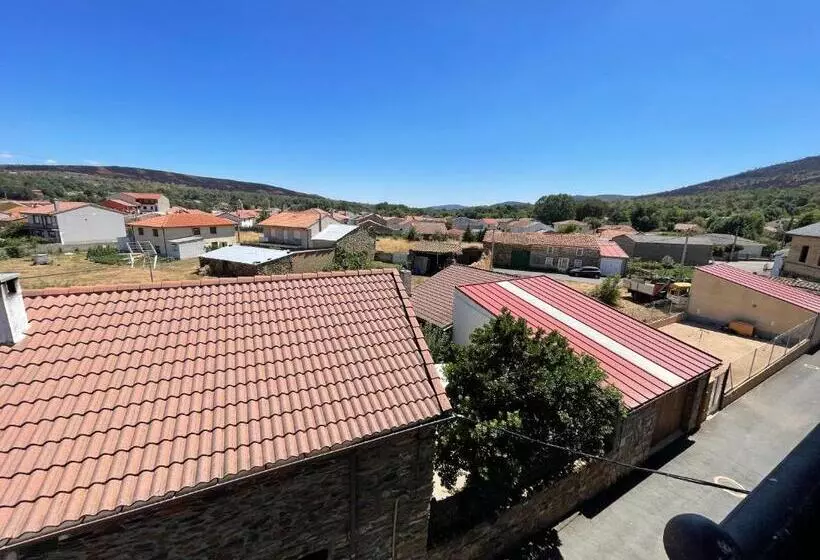 Retkeilymaja La Guarida De La Lleira