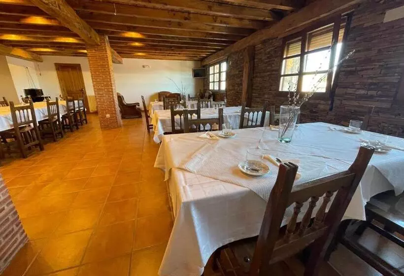 Retkeilymaja La Guarida De La Lleira