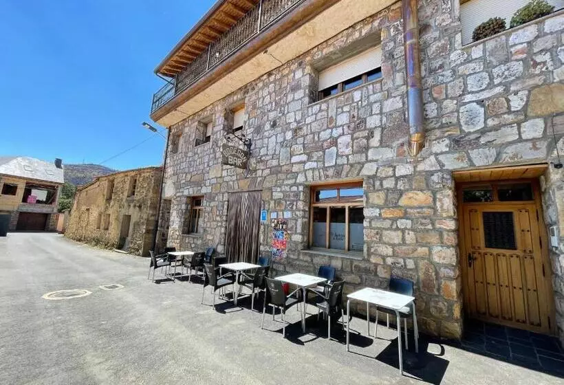 Retkeilymaja La Guarida De La Lleira