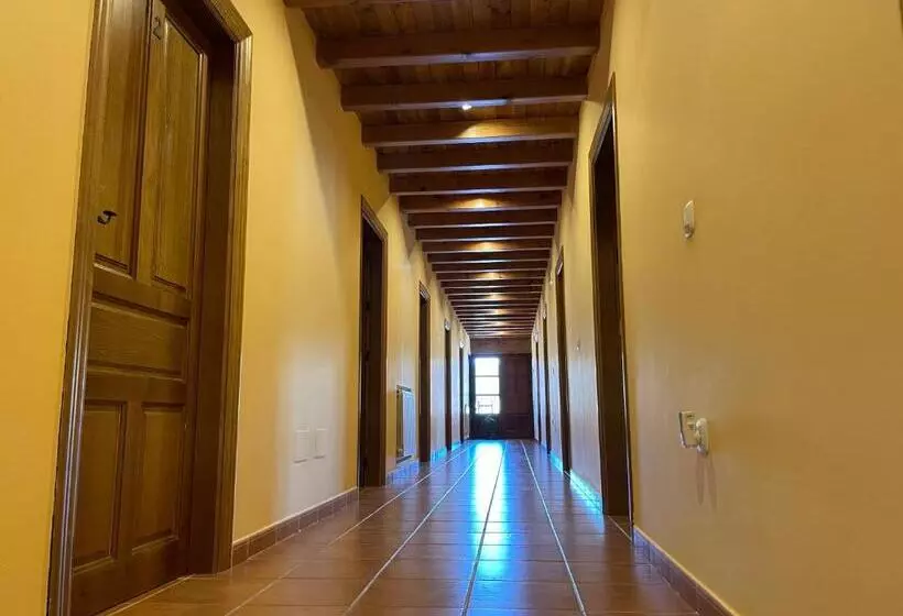 Retkeilymaja La Guarida De La Lleira