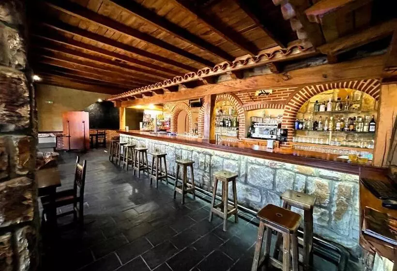 Retkeilymaja La Guarida De La Lleira