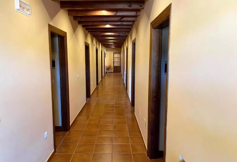 Retkeilymaja La Guarida De La Lleira