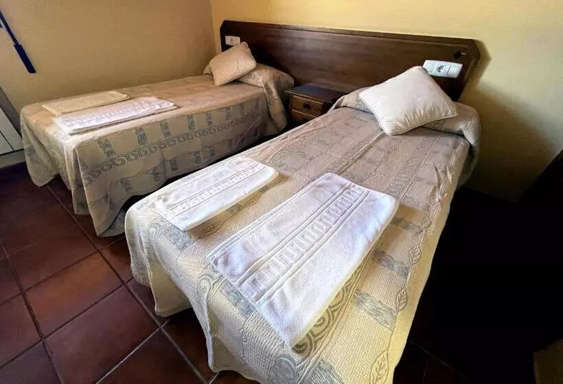 Retkeilymaja La Guarida De La Lleira