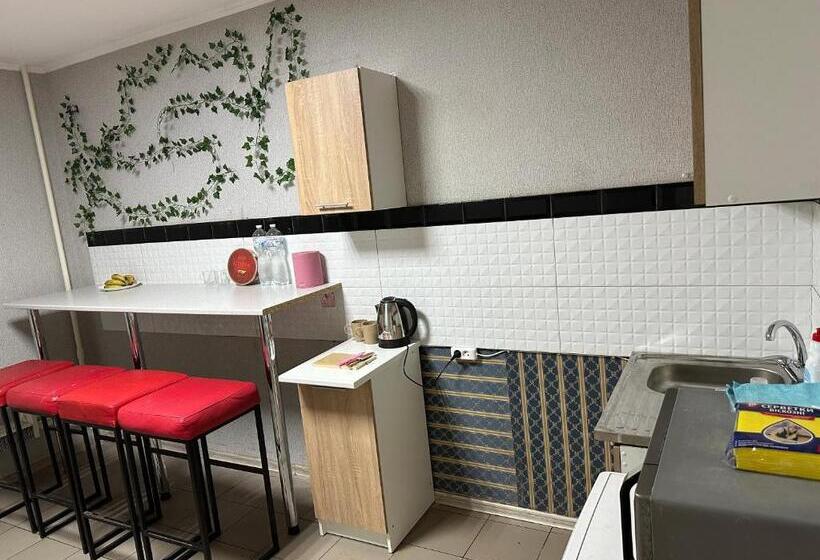 Ararat Poznyaki Hostel Kyiv