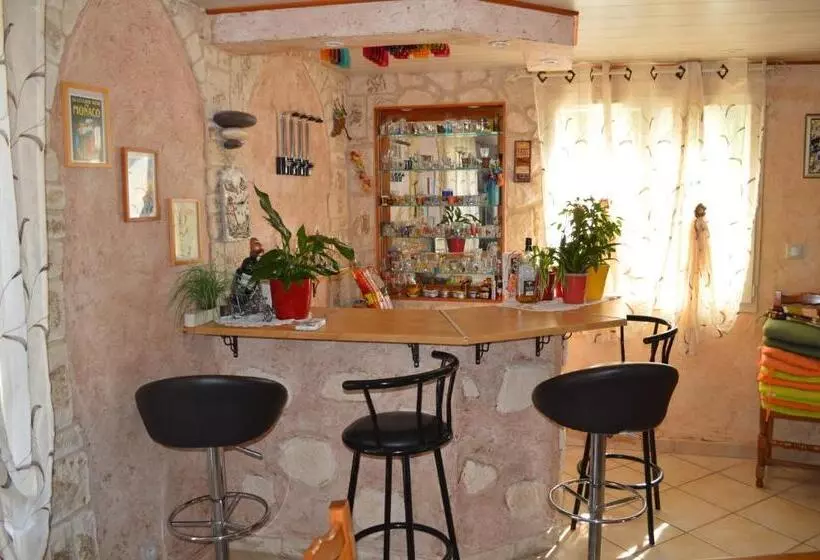 ベッドアンドブレックファースト Chambre Au Doux Refuge