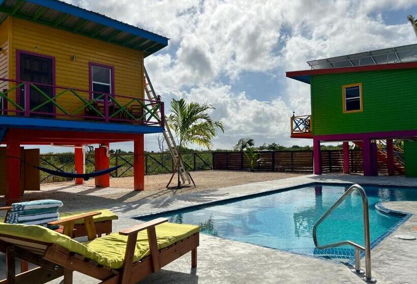 تختخواب و صبحانه West End Cabanas