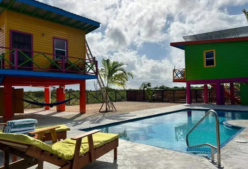 تختخواب و صبحانه West End Cabanas